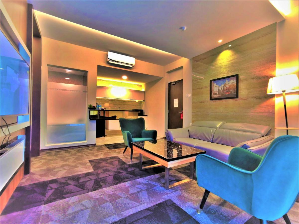 Prestigo Hotel - Johor Bharu Джохор-Бару Экстерьер фото