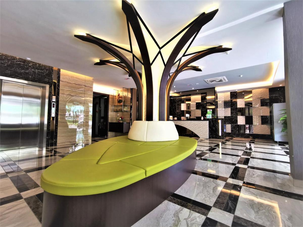 Prestigo Hotel - Johor Bharu Джохор-Бару Экстерьер фото