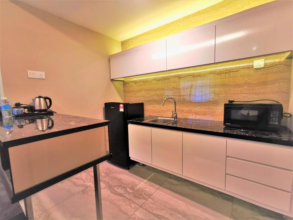 Prestigo Hotel - Johor Bharu Джохор-Бару Экстерьер фото