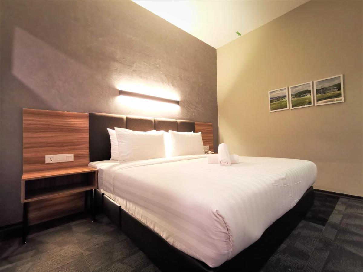 Prestigo Hotel - Johor Bharu Джохор-Бару Экстерьер фото