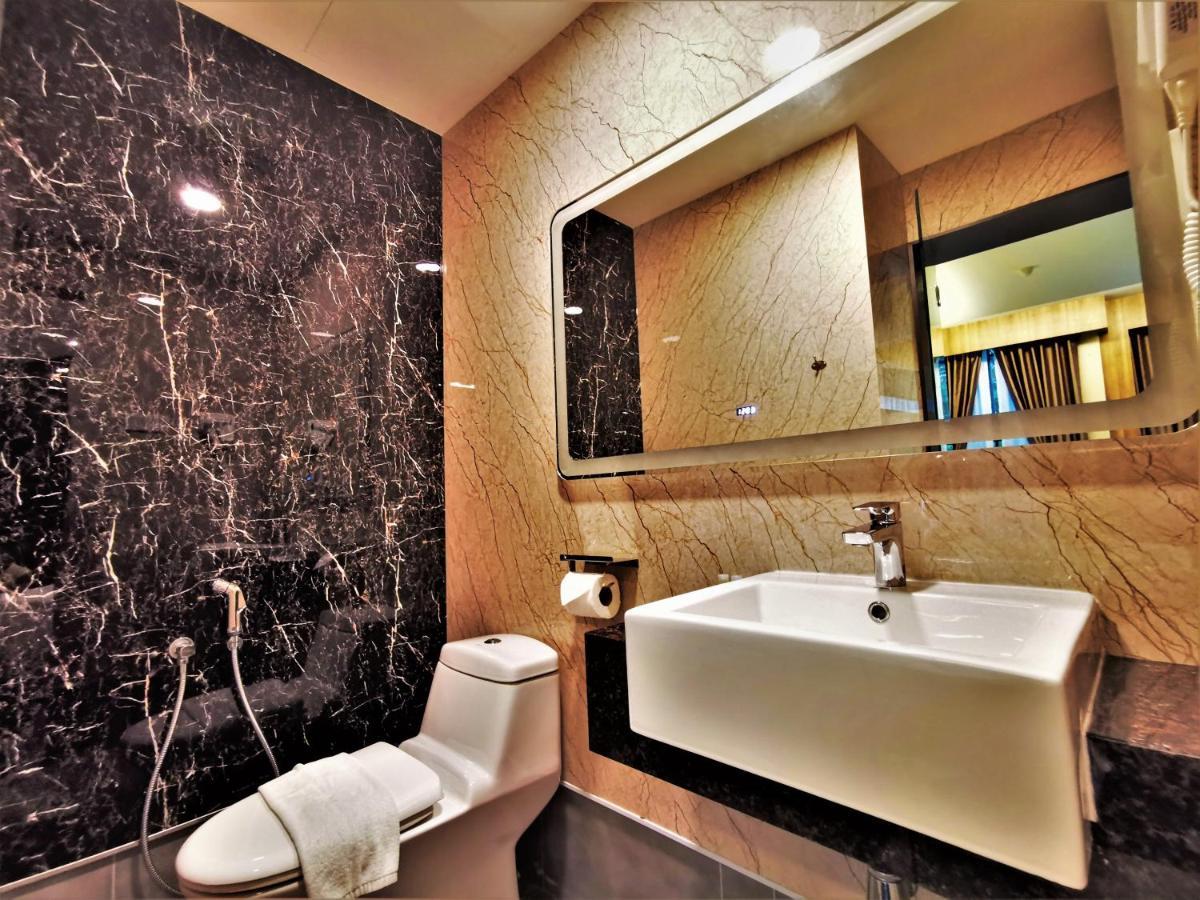 Prestigo Hotel - Johor Bharu Джохор-Бару Экстерьер фото