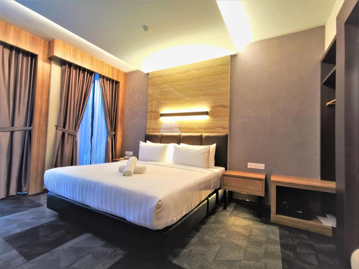 Prestigo Hotel - Johor Bharu Джохор-Бару Экстерьер фото