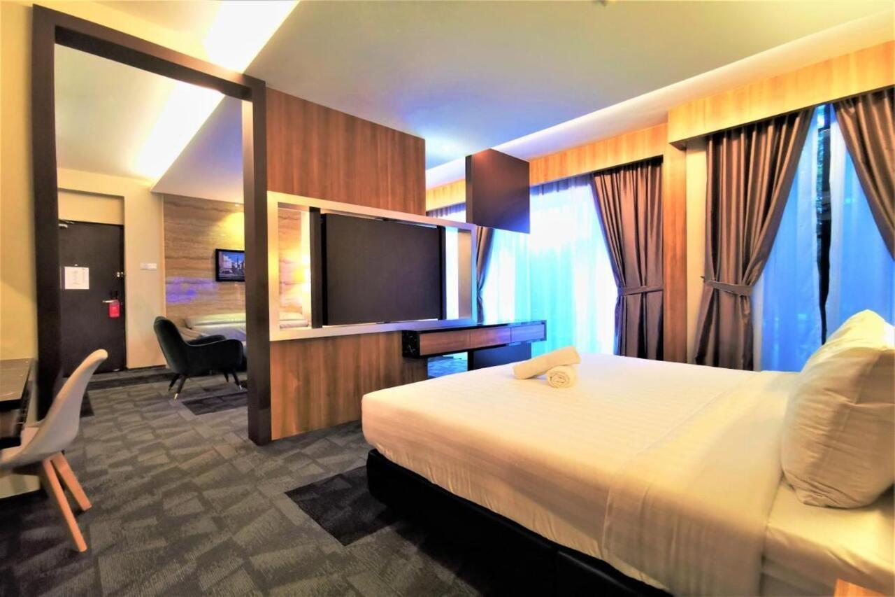 Prestigo Hotel - Johor Bharu Джохор-Бару Экстерьер фото