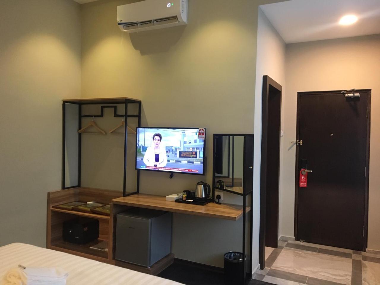 Prestigo Hotel - Johor Bharu Джохор-Бару Экстерьер фото